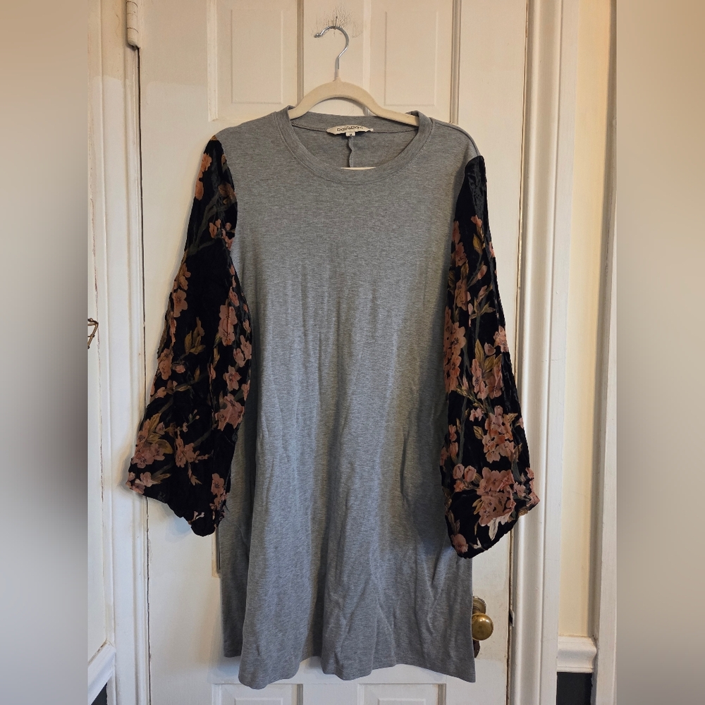 DAVI & DANI Gray Dress with Floral Sleeves